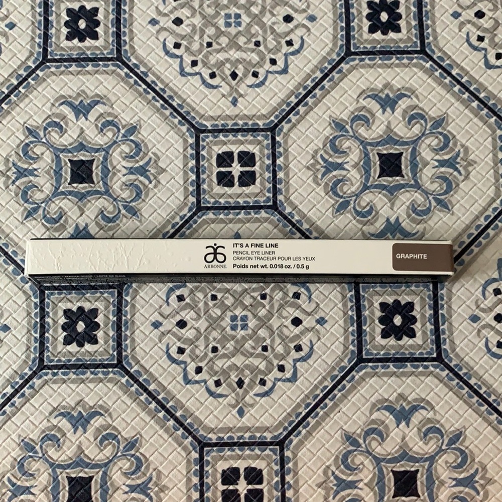 NWT* ARBONNE - ITS A FINE LINE PENCIL EYELINER